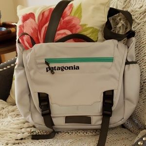 Patagonia Mini Mass 12L Crossbody Bag